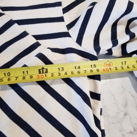 👚J.CREW STRIPED TOP. - Picture 6 of 7